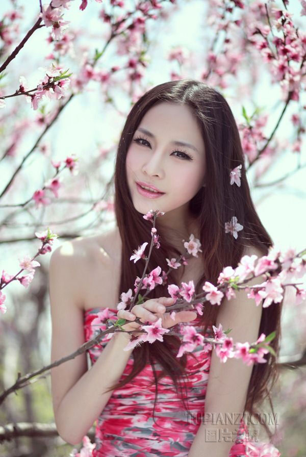 乐于助人的同学作文